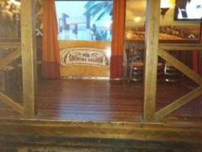 Pub Country Saloon
