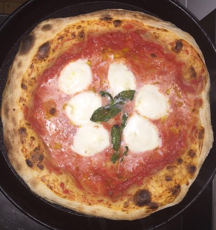 La Pizza Di Mamma Di Maria Teresa Morelli, Ferrara