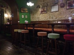 Mary Anne Pub, Sulmona