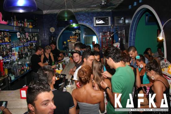 Kafka Bar, Taurisano