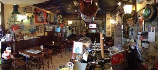 The Fox & Goose Pub, Felino