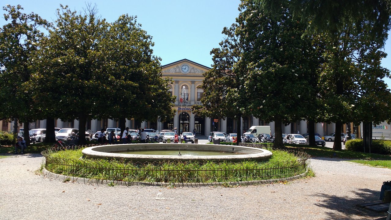 Stazione de Lucca