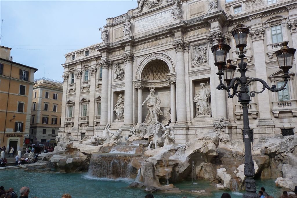 Piazza di Trevi