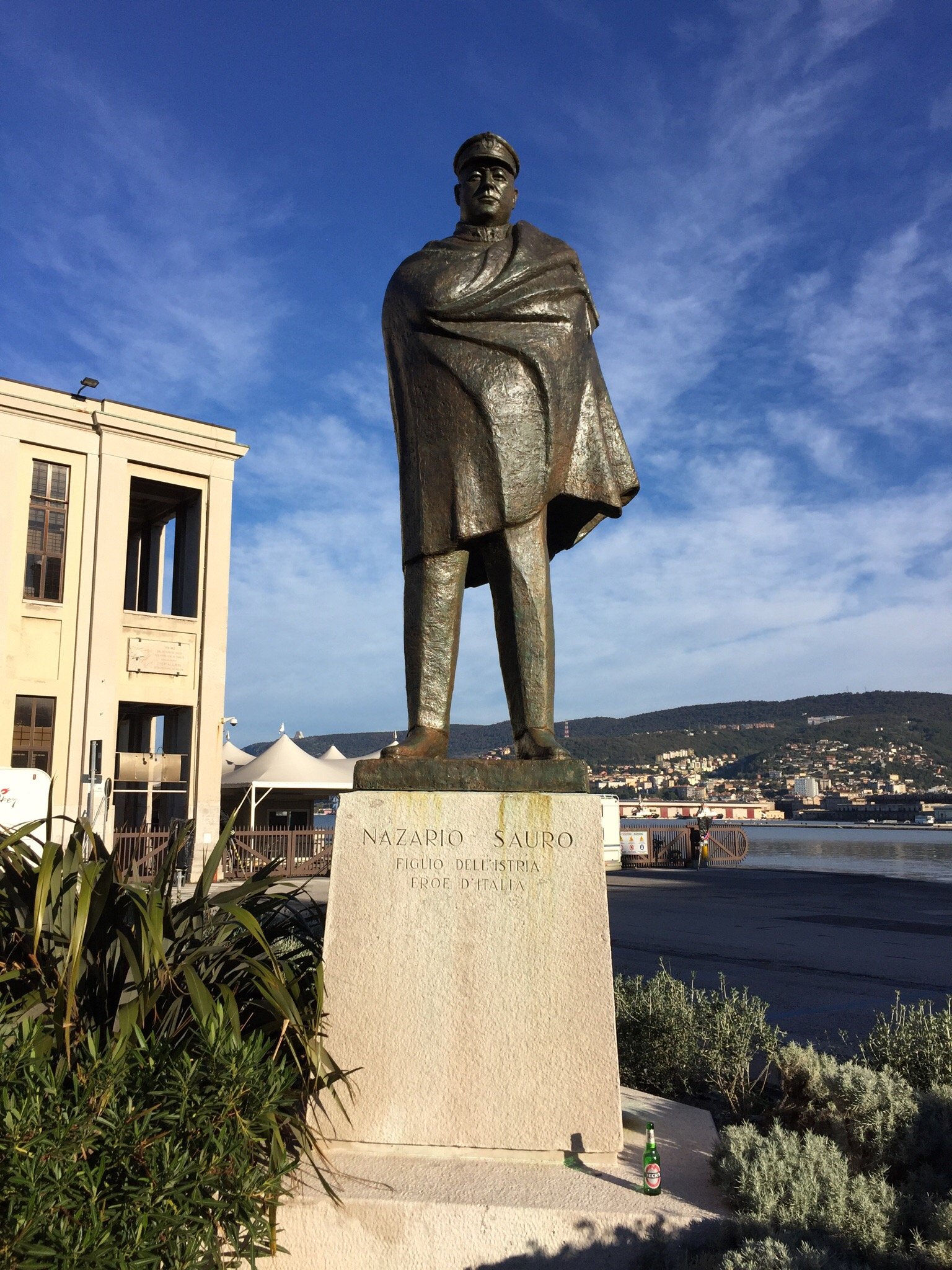 Statua di Nazario Sauro a Trieste