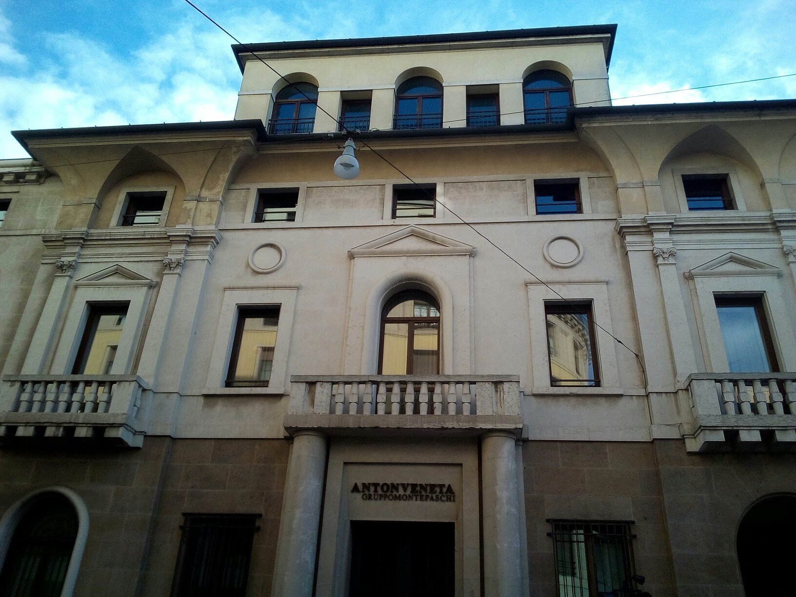 Palazzo dei Montivecchi