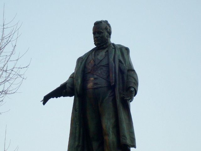 Monumento a Camillo Benso di Cavour