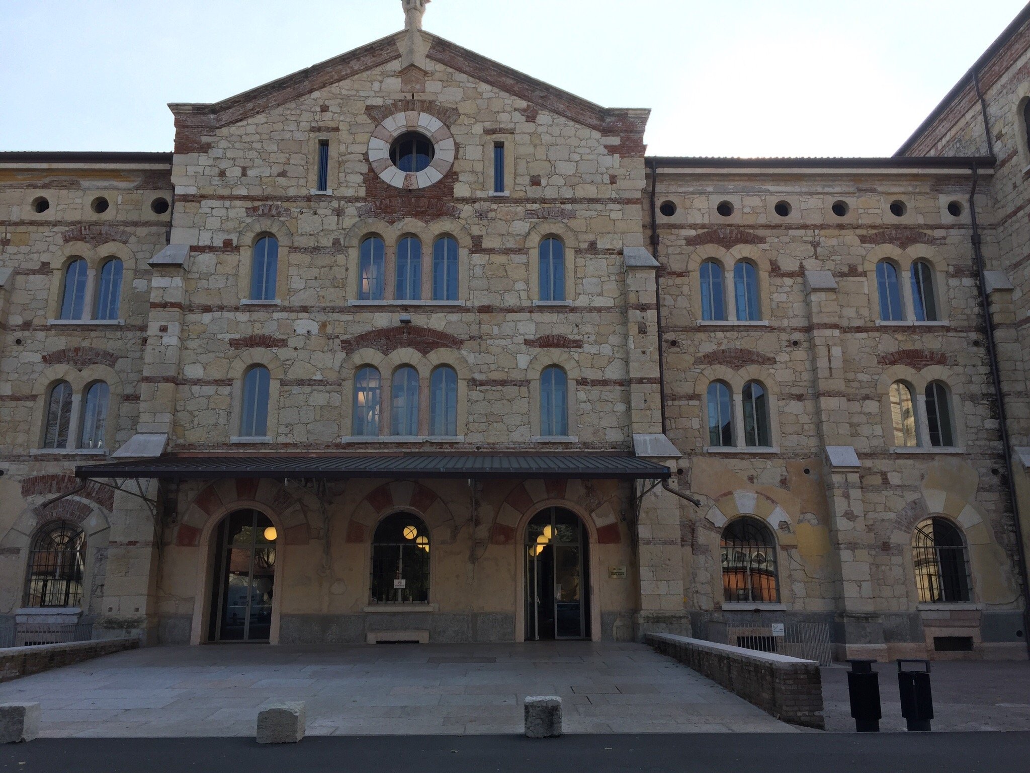 Biblioteca della Santa Marta