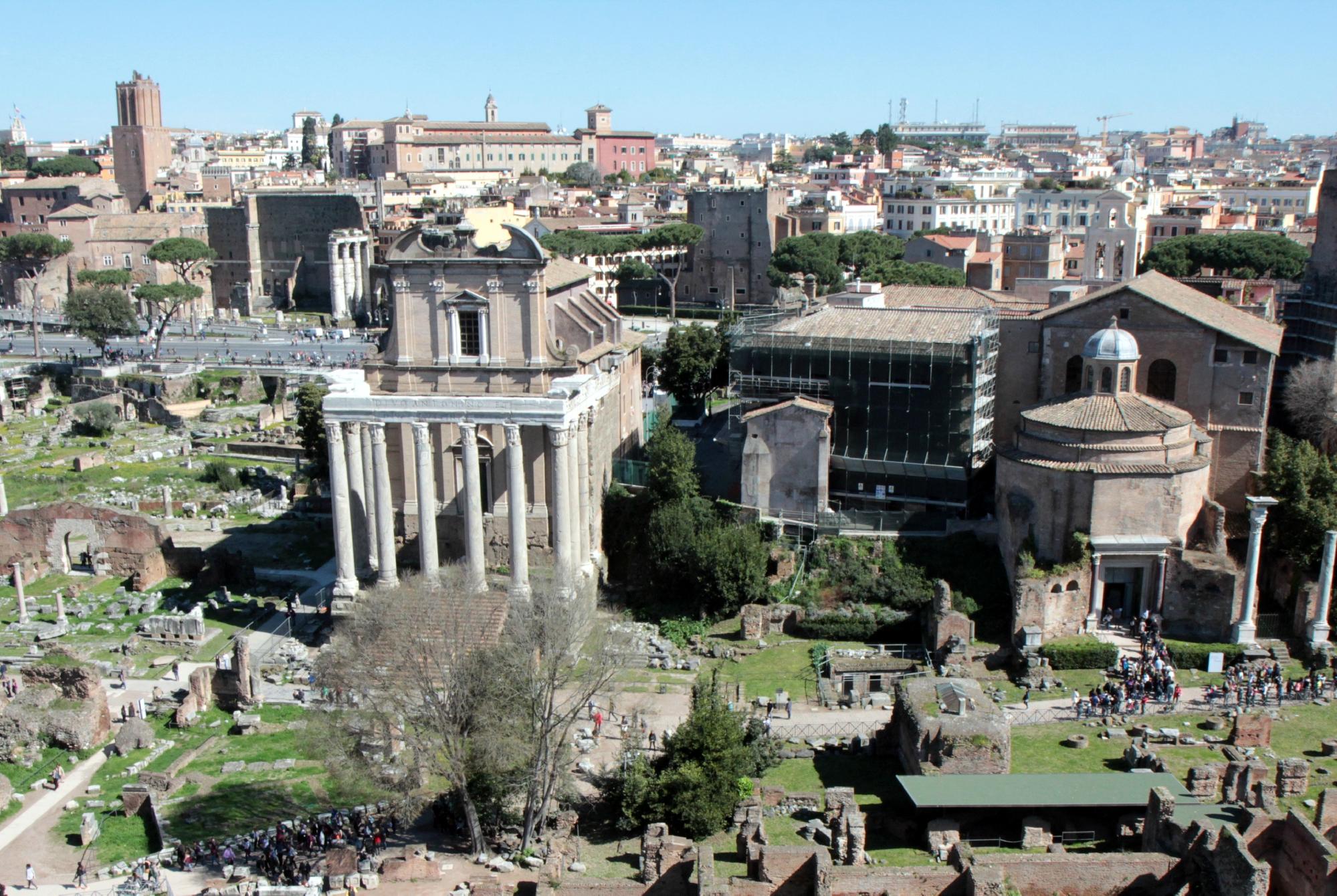 Tempio di Antonino e Faustina