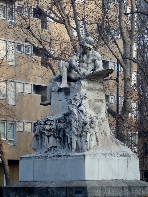 Monumento a Felice Cavallotti