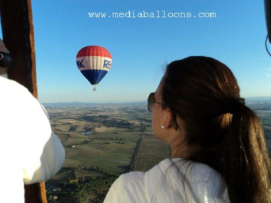 Mediaballoons mongolfiera in Toscana