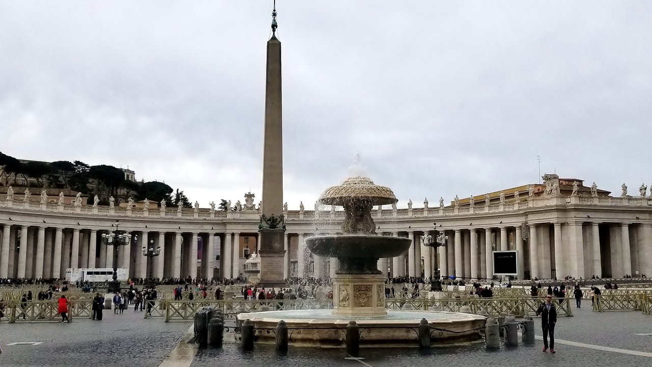 Fontane di Piazza San Pietro