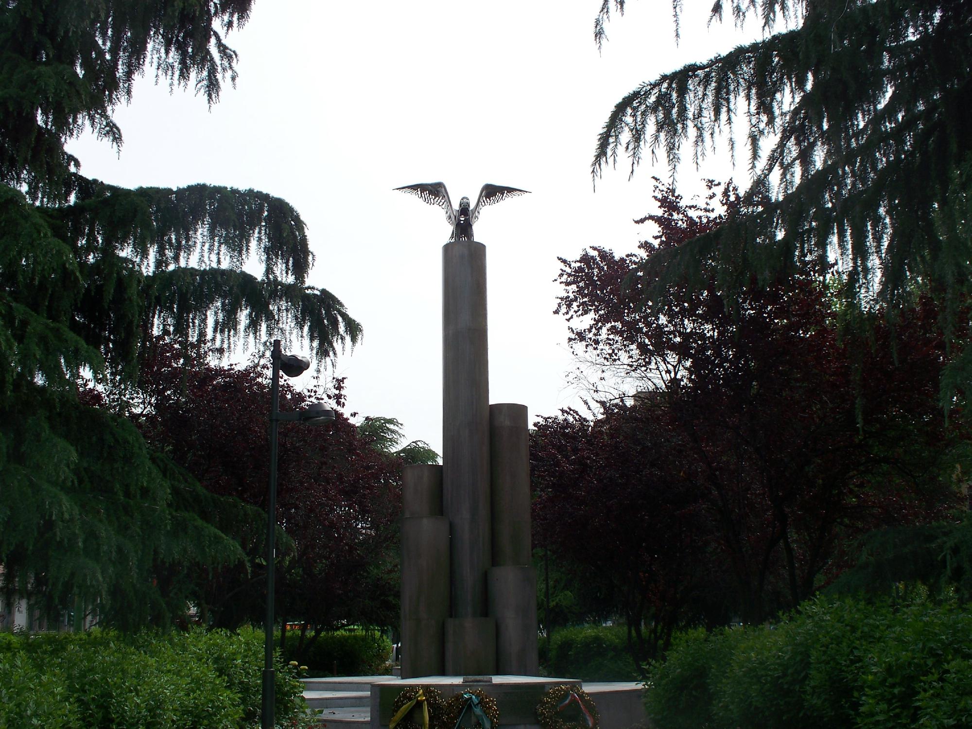 Monumento Alla Guardia Di Finanza