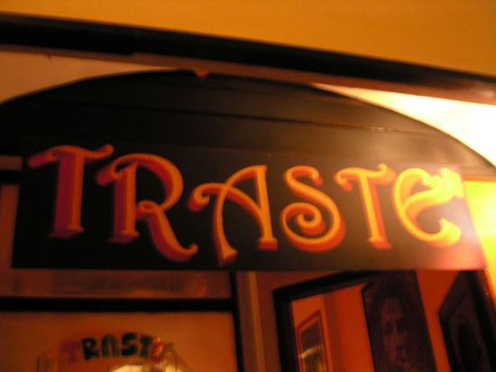 Traste Tea & Cocktail Pub