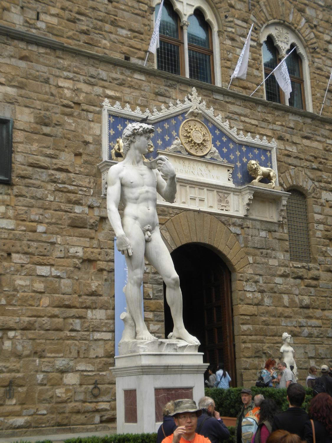 Shopping tours to outlets of Rome and Florence