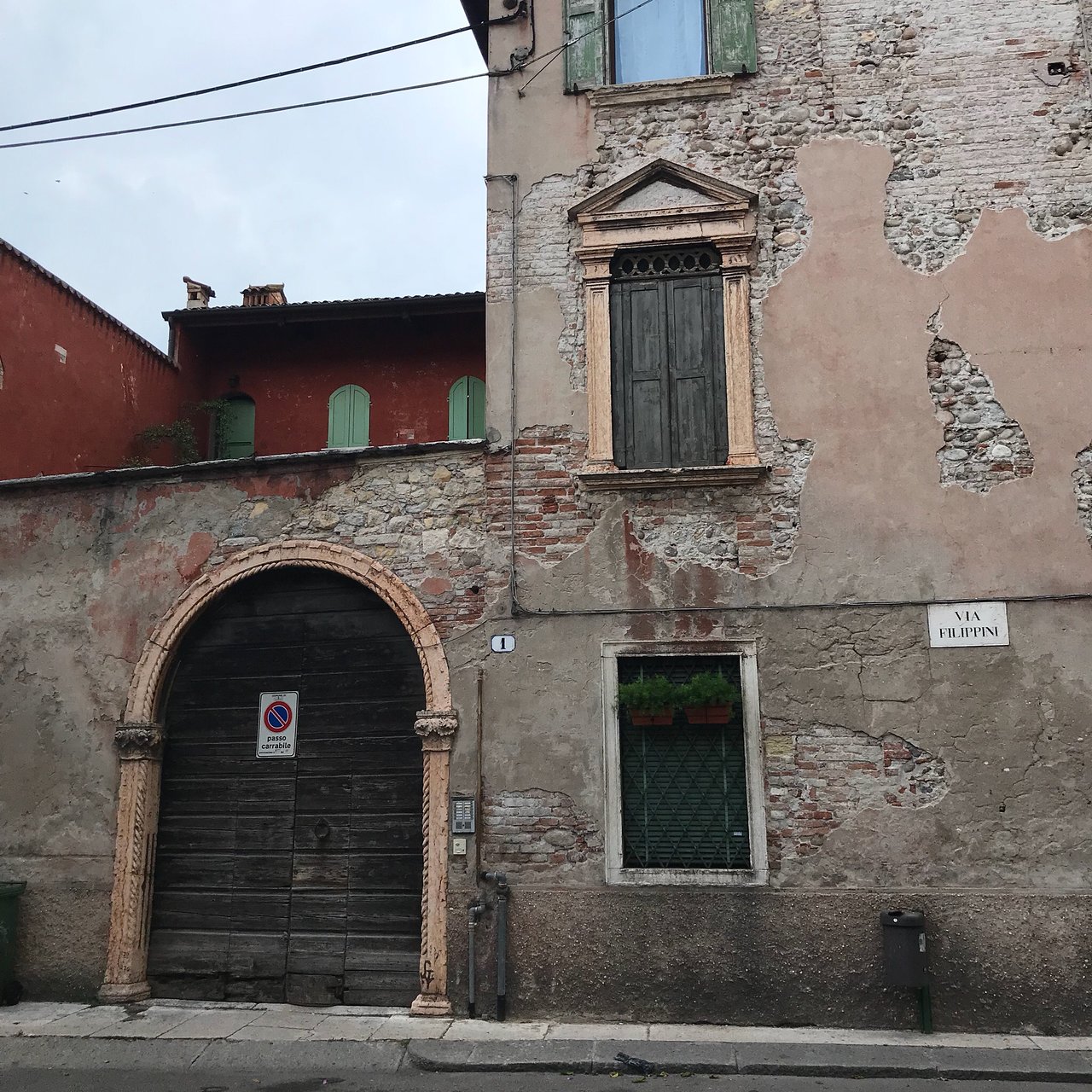 Palazzetto in Via Filippini, 1