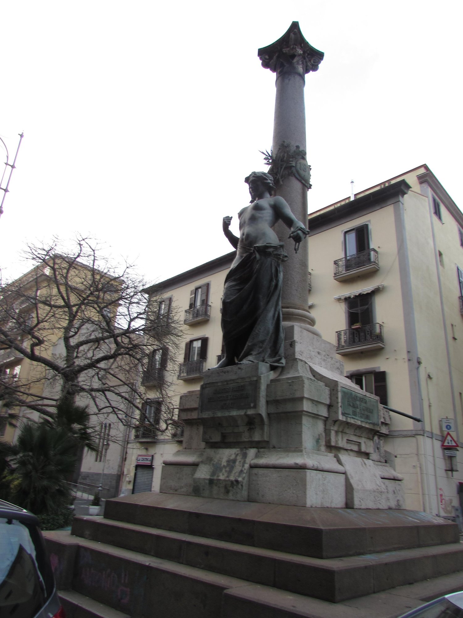 Monumento ai Martiri Politici di Regione Salernitana MCMXI