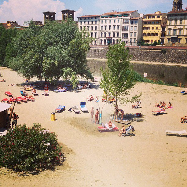 Easy Living - Spiaggia sull'Arno