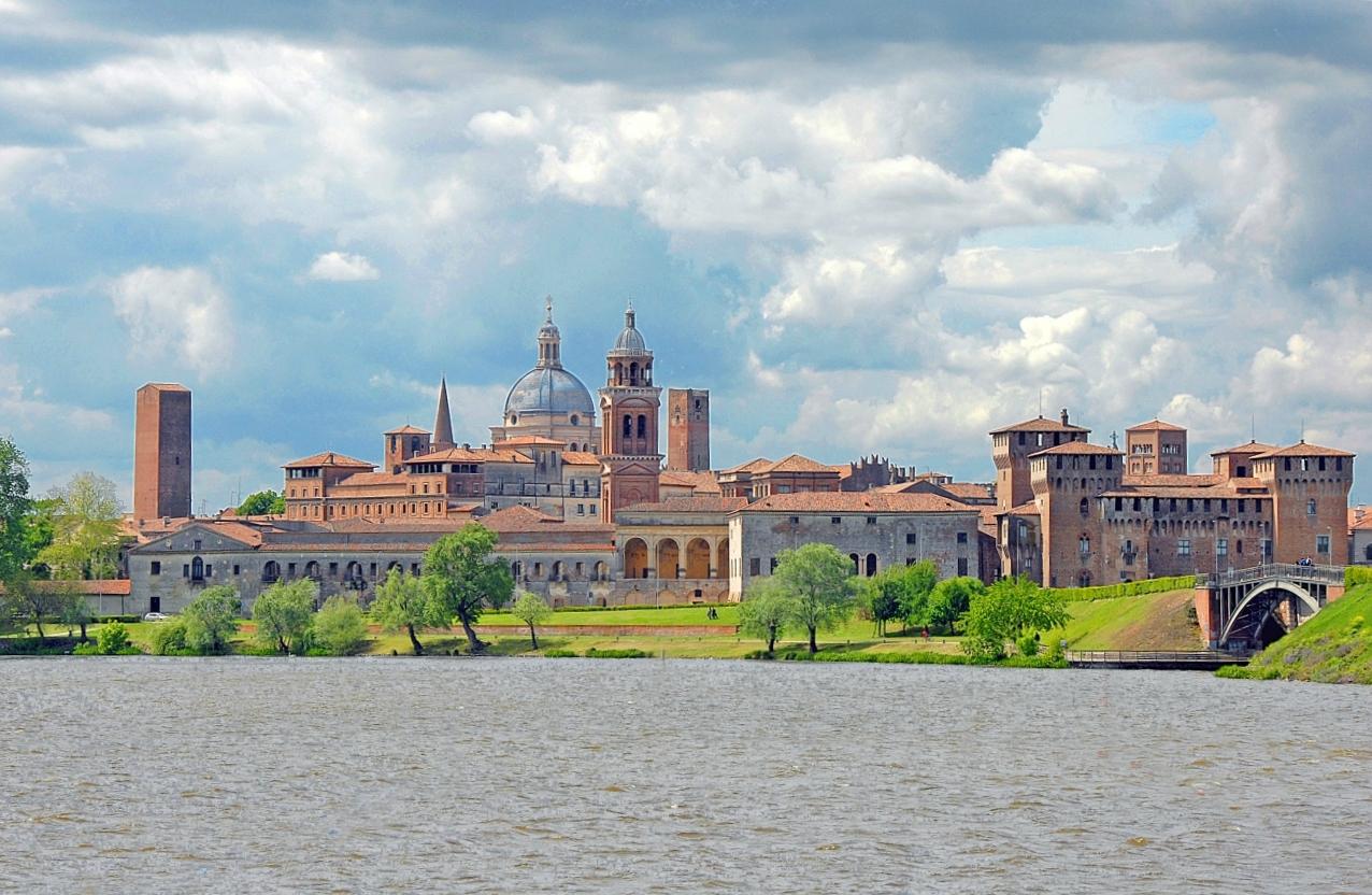 Skyline di Mantova
