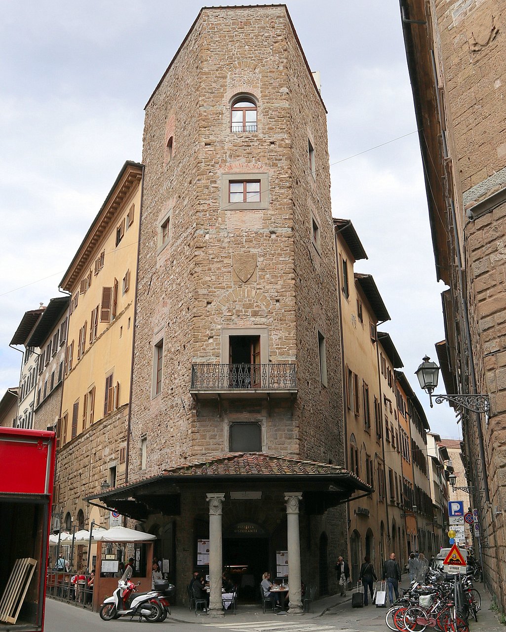 Palazzo e Torre degli Alberti