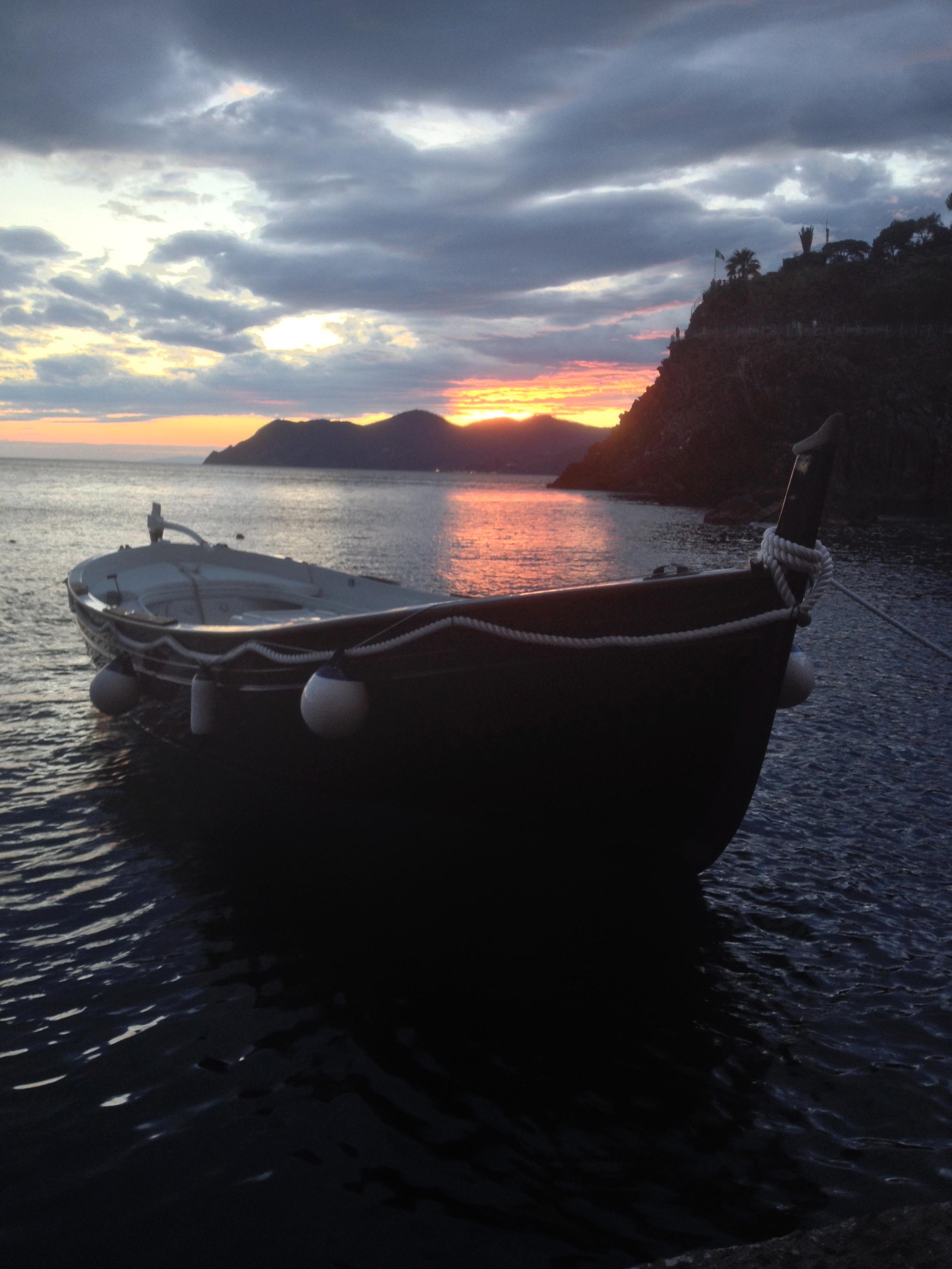 Enjoy Cinqueterre Boat Tours