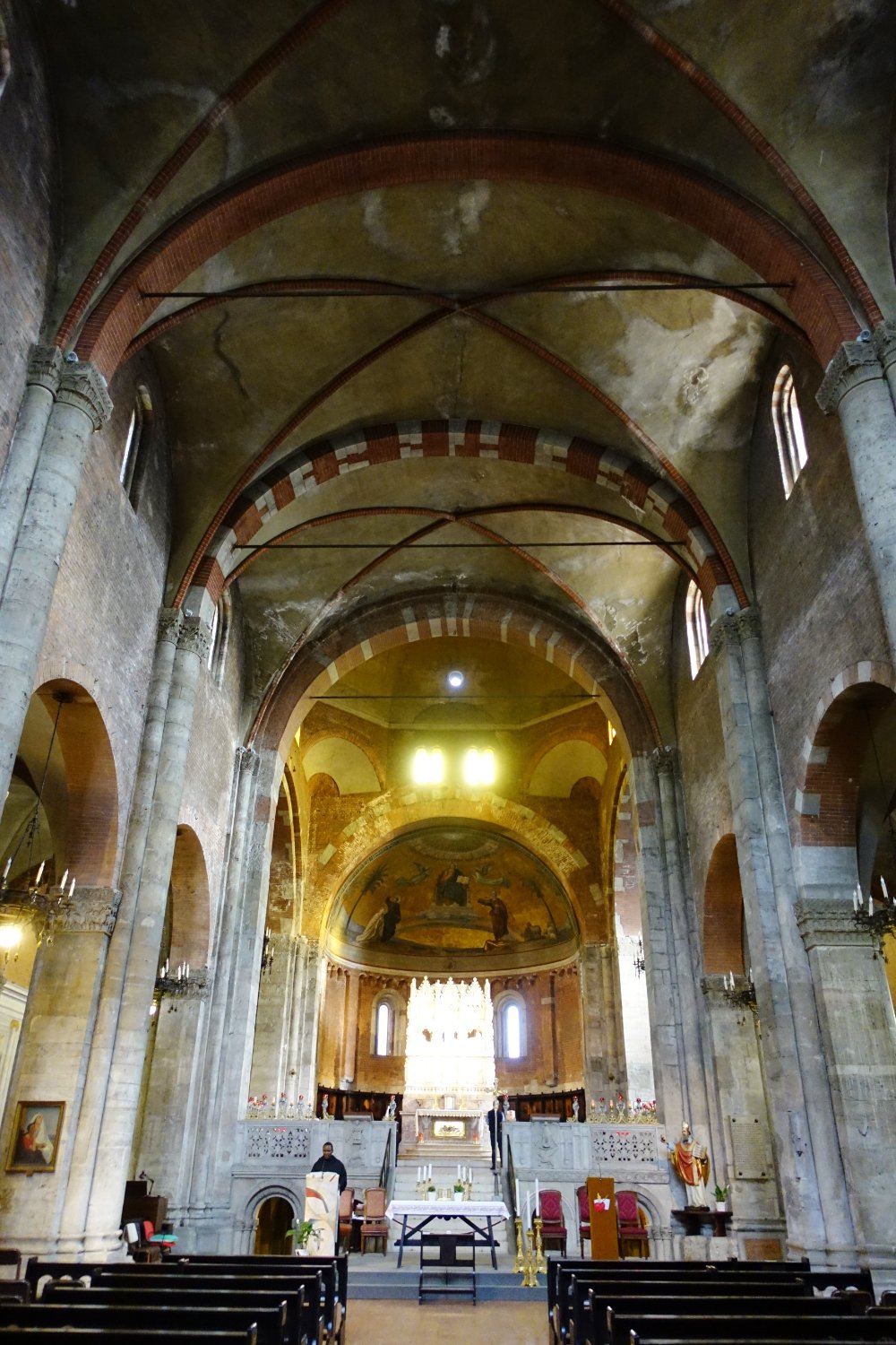 Basilica di San Pietro in Ciel d'Oro