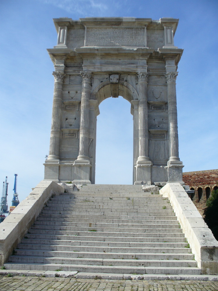 Arco di Traiano