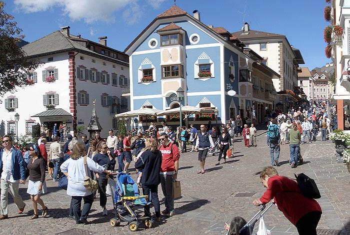 Ortisei:  Zona Pedonale