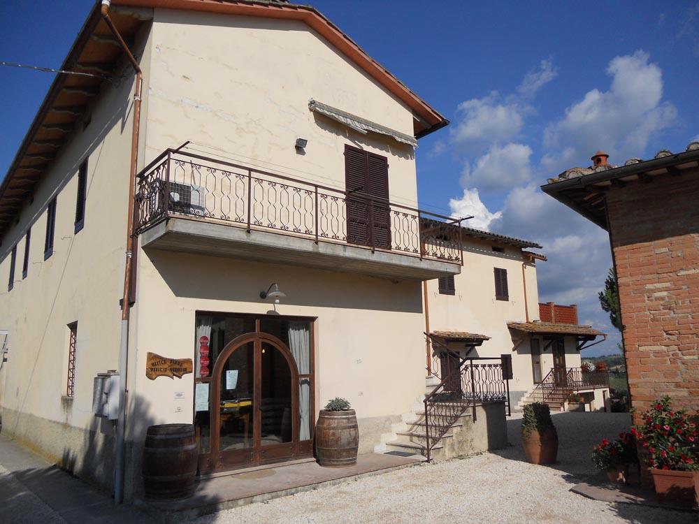 Fattoria Poggio Alloro