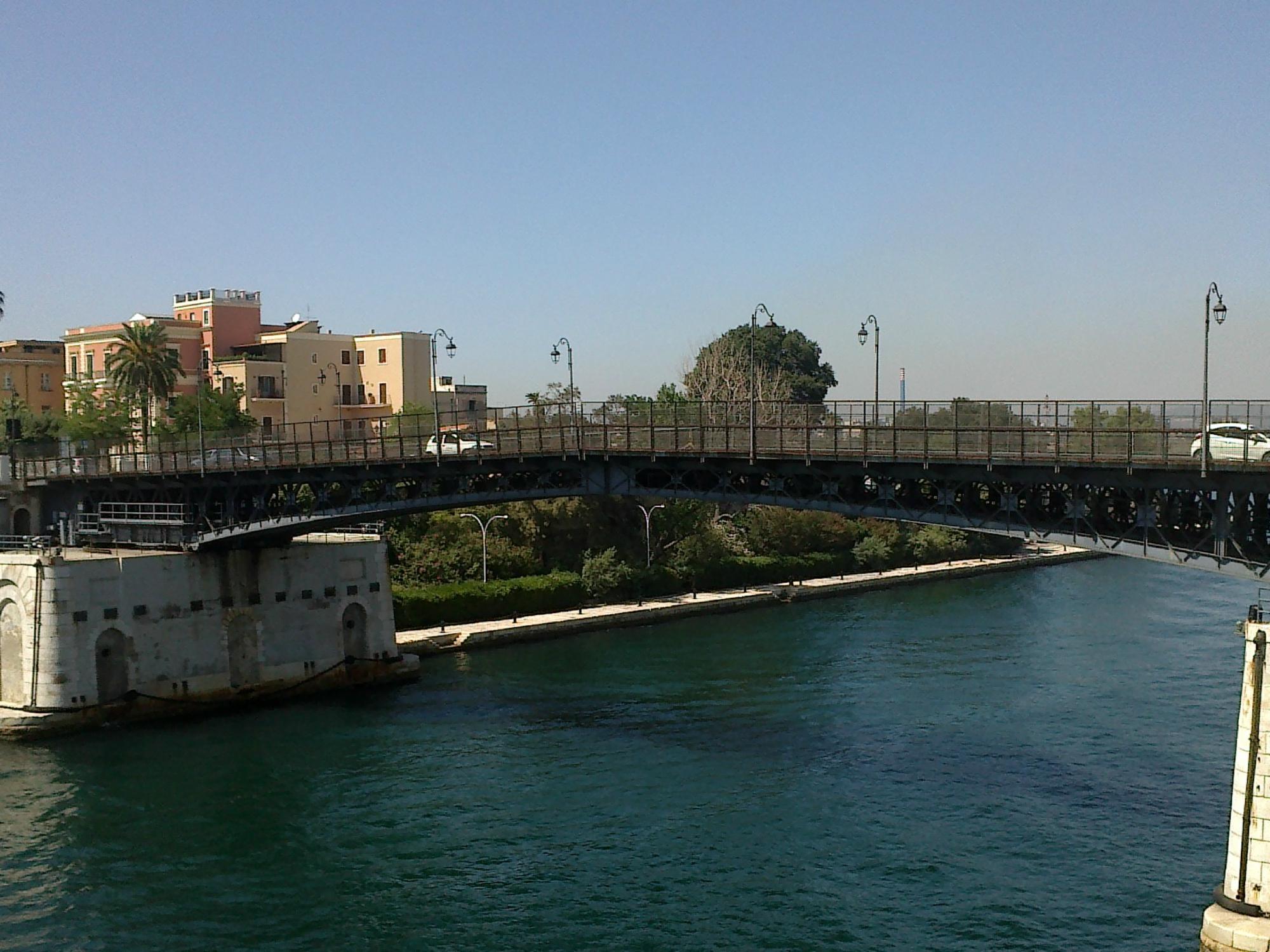 Ponte Girevole