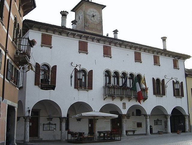 Palazzo Doglioni