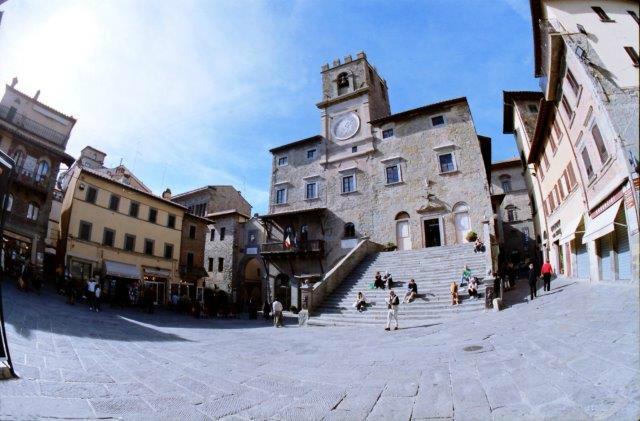 Cortona Guida Turistica Autorizzata - Tour Privato