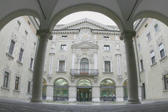 Palazzo Valenti Gonzaga
