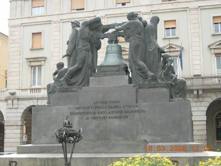 Monumento ai Caduti 1915-18 - “Rintocchi e Memorie”