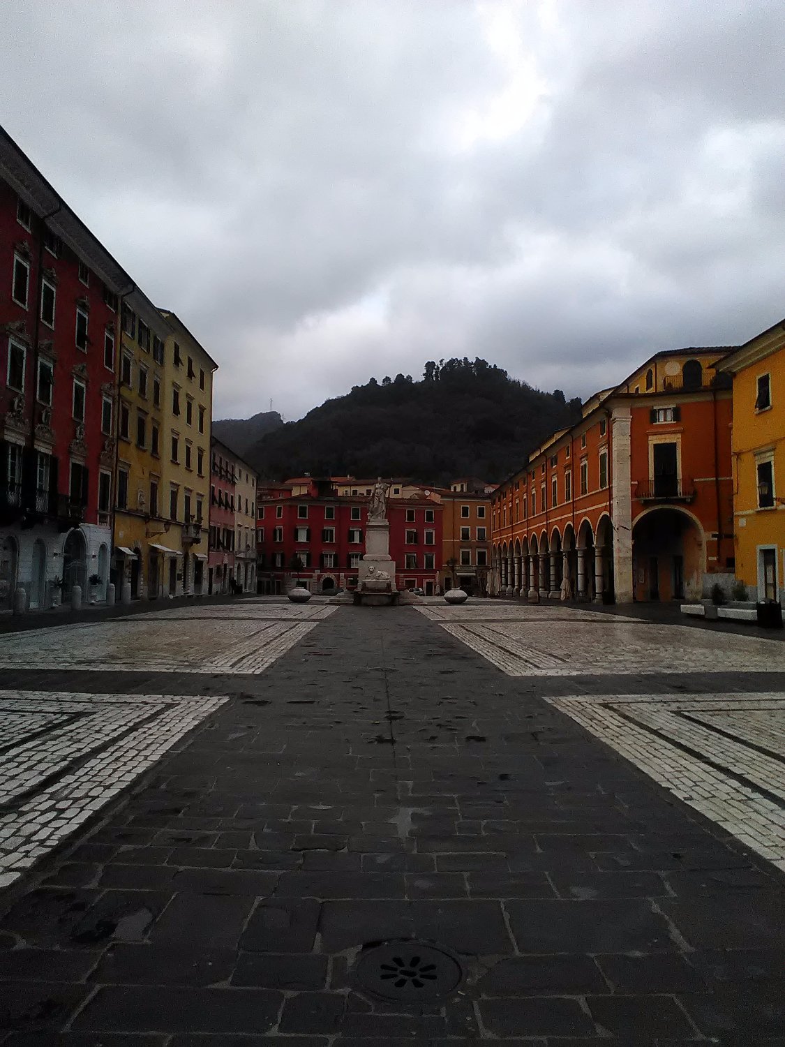 Monumento a Maria Beatrice D'Este