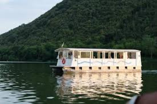 Giro del lago in battello