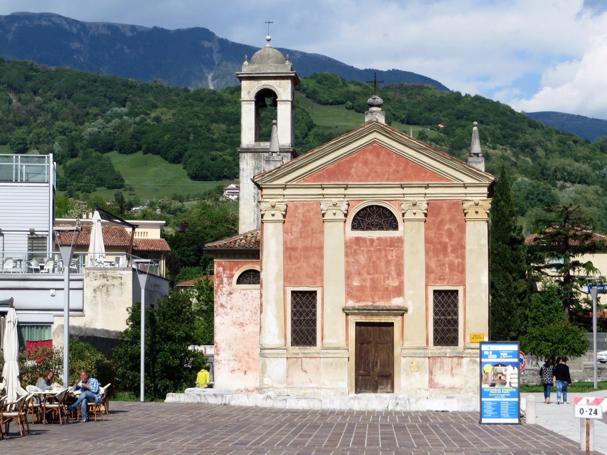 Piazza Foro Boario di Vittorio Veneto