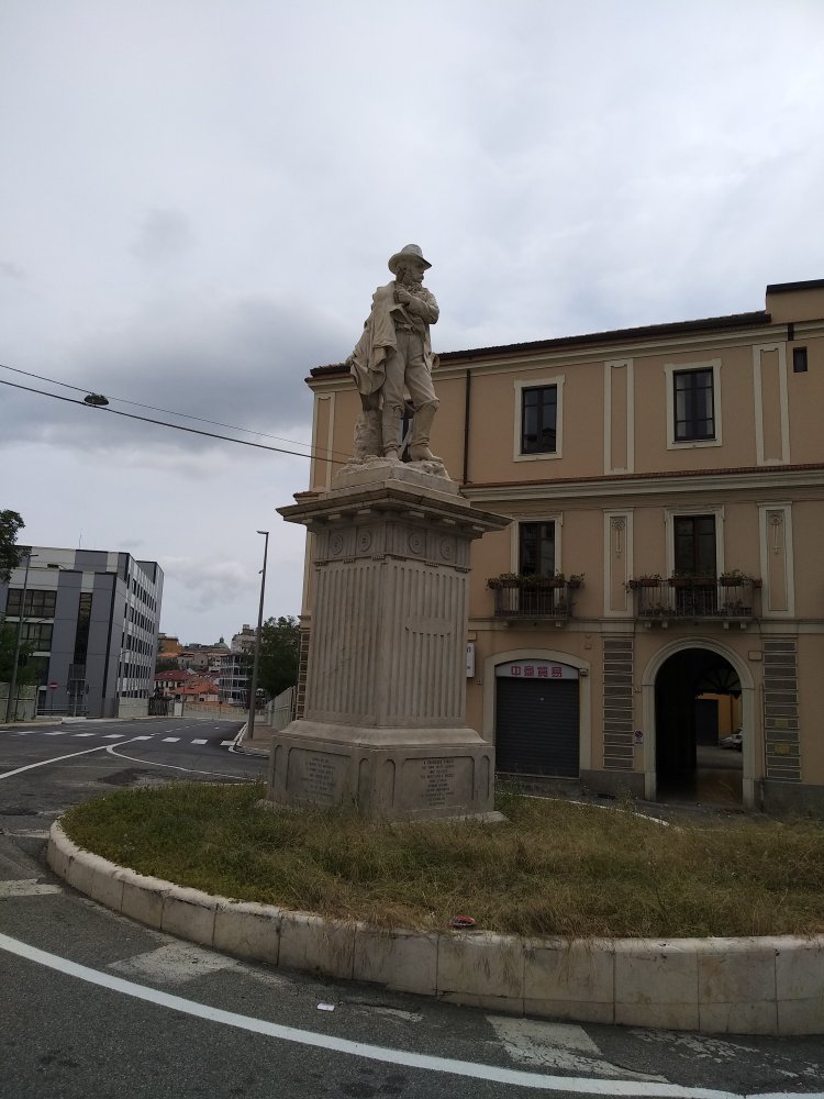 Monumento a Francesco Stocco