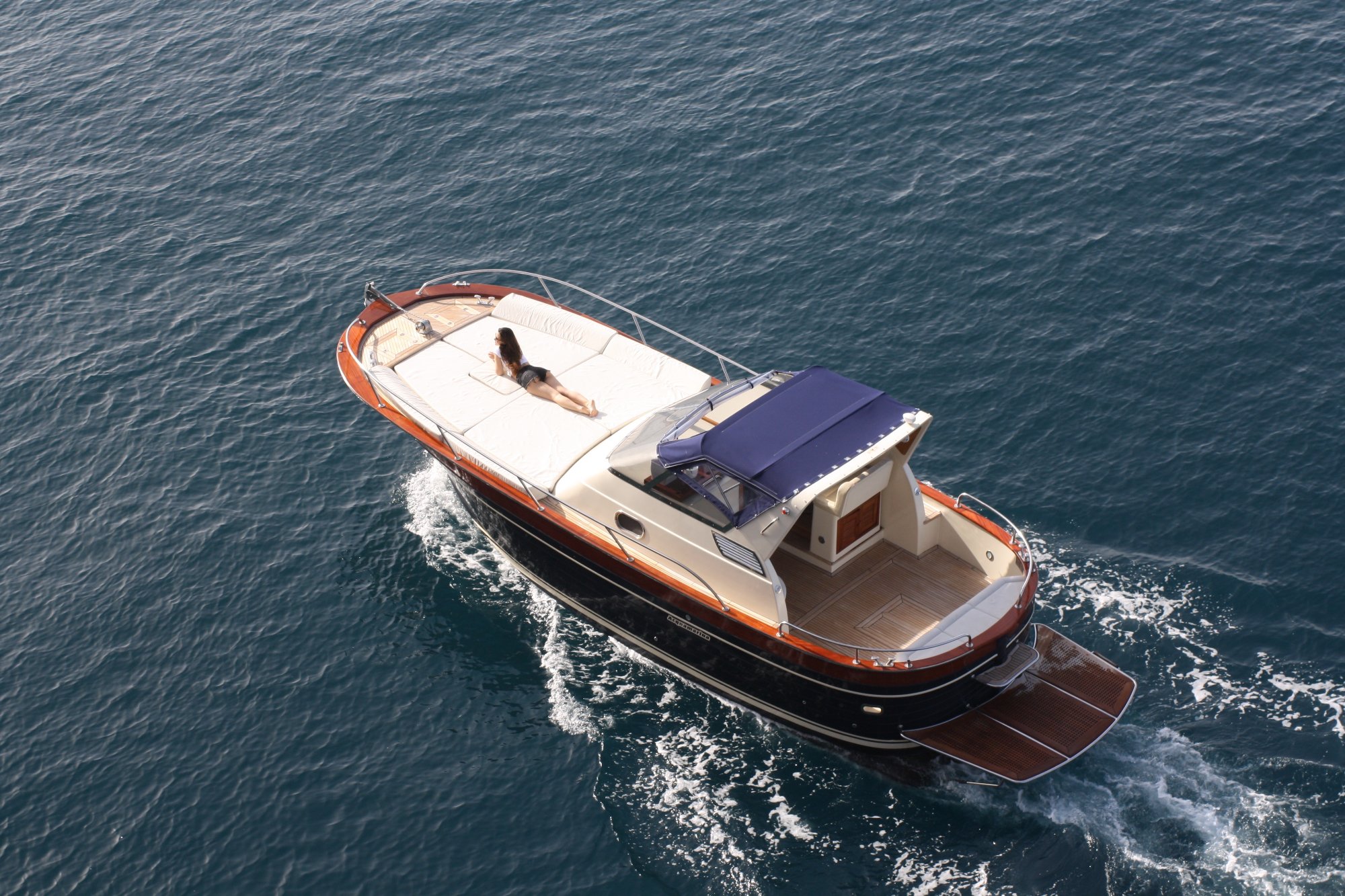 LI Galli Boat Charter