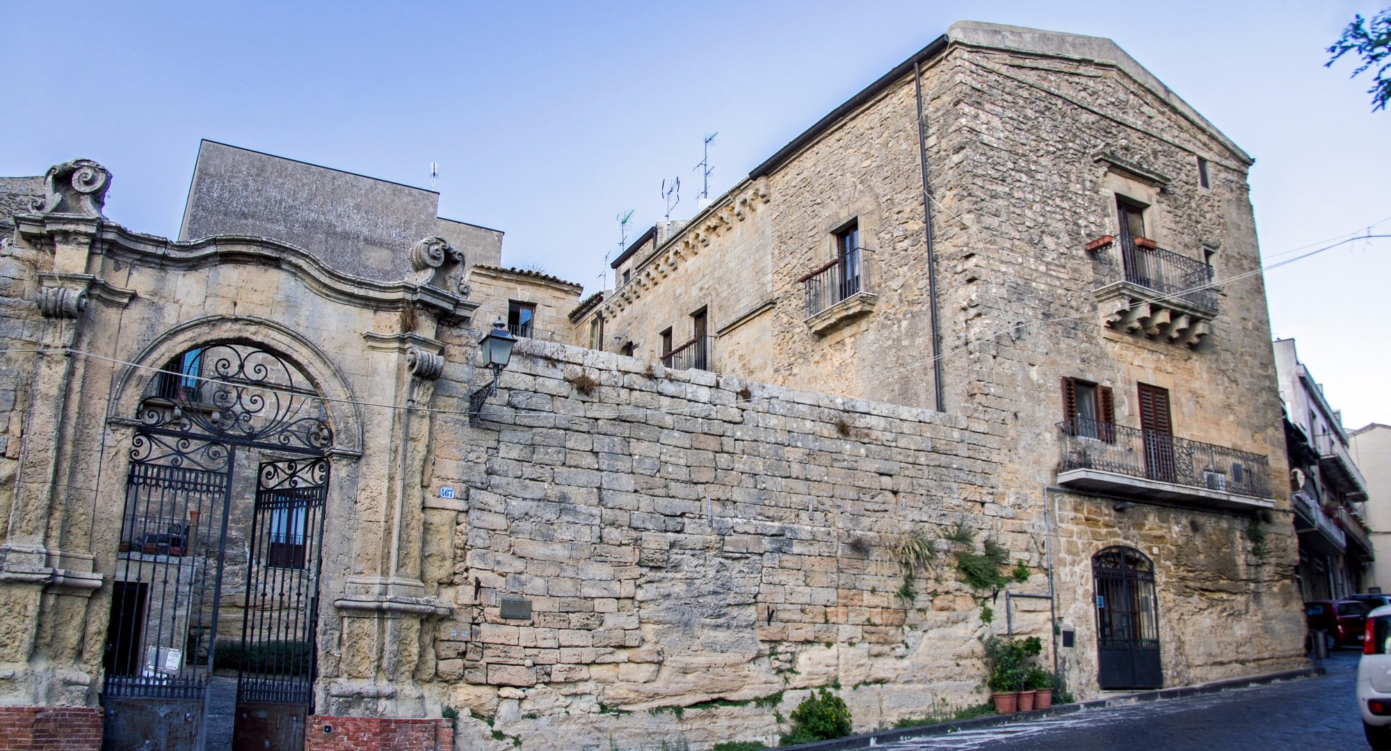 Palazzo Pollicarini
