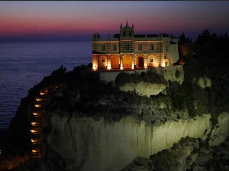 Santuario Santa Maria dell'Isola