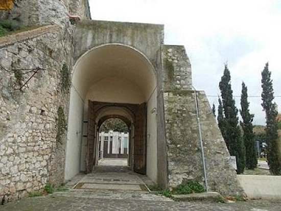 Porta Carlo III