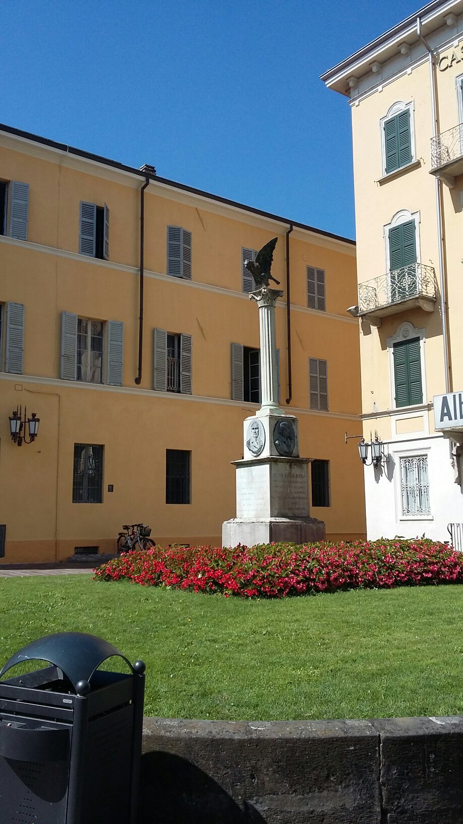 Monumento ai Fondatori del Termalismo Salsese