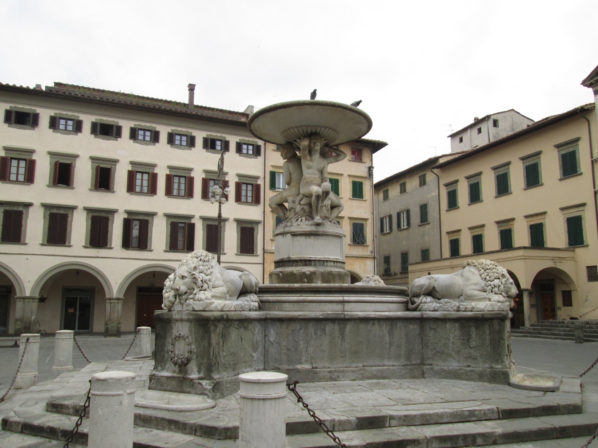 Piazza Farinata degli Uberti