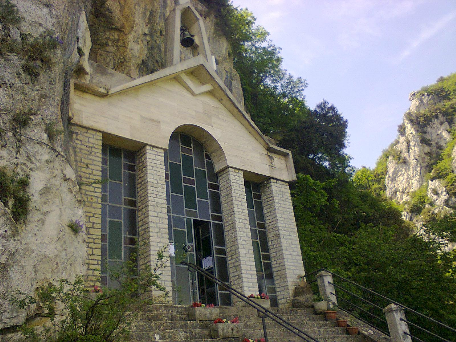 Santuario Santa Maria delle Grotte