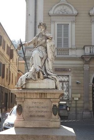 Piazza Arzano