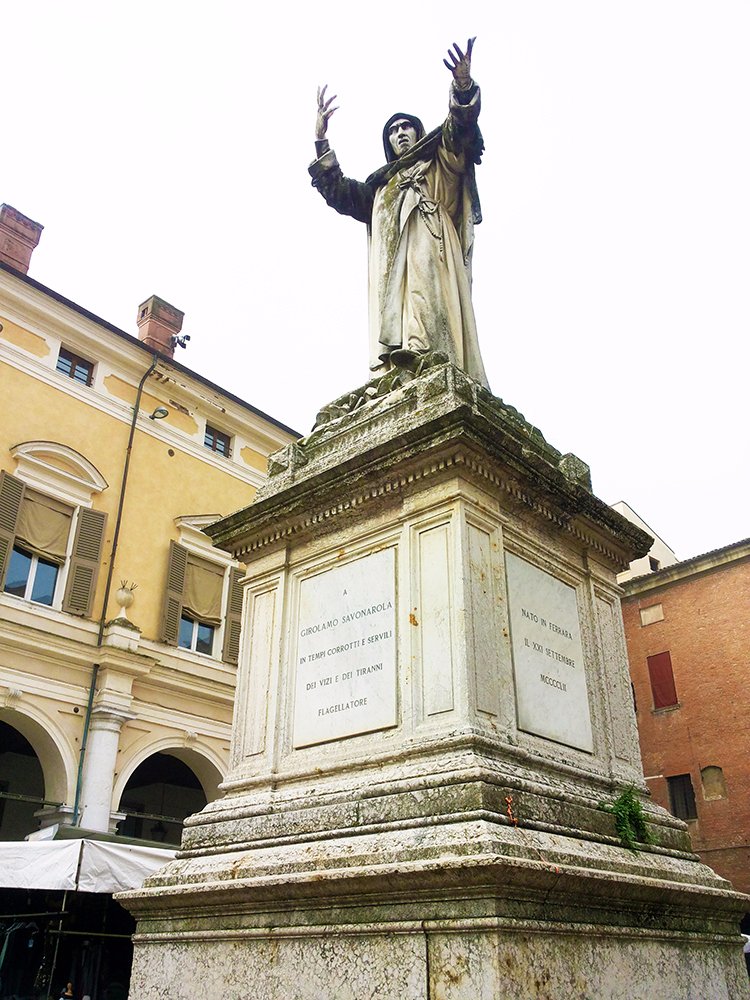 Statua di Girolamo Savonarola