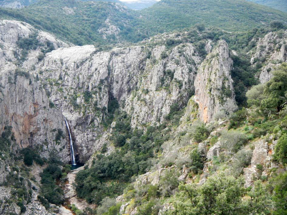 Cascate Piscina Irgas e Oridda