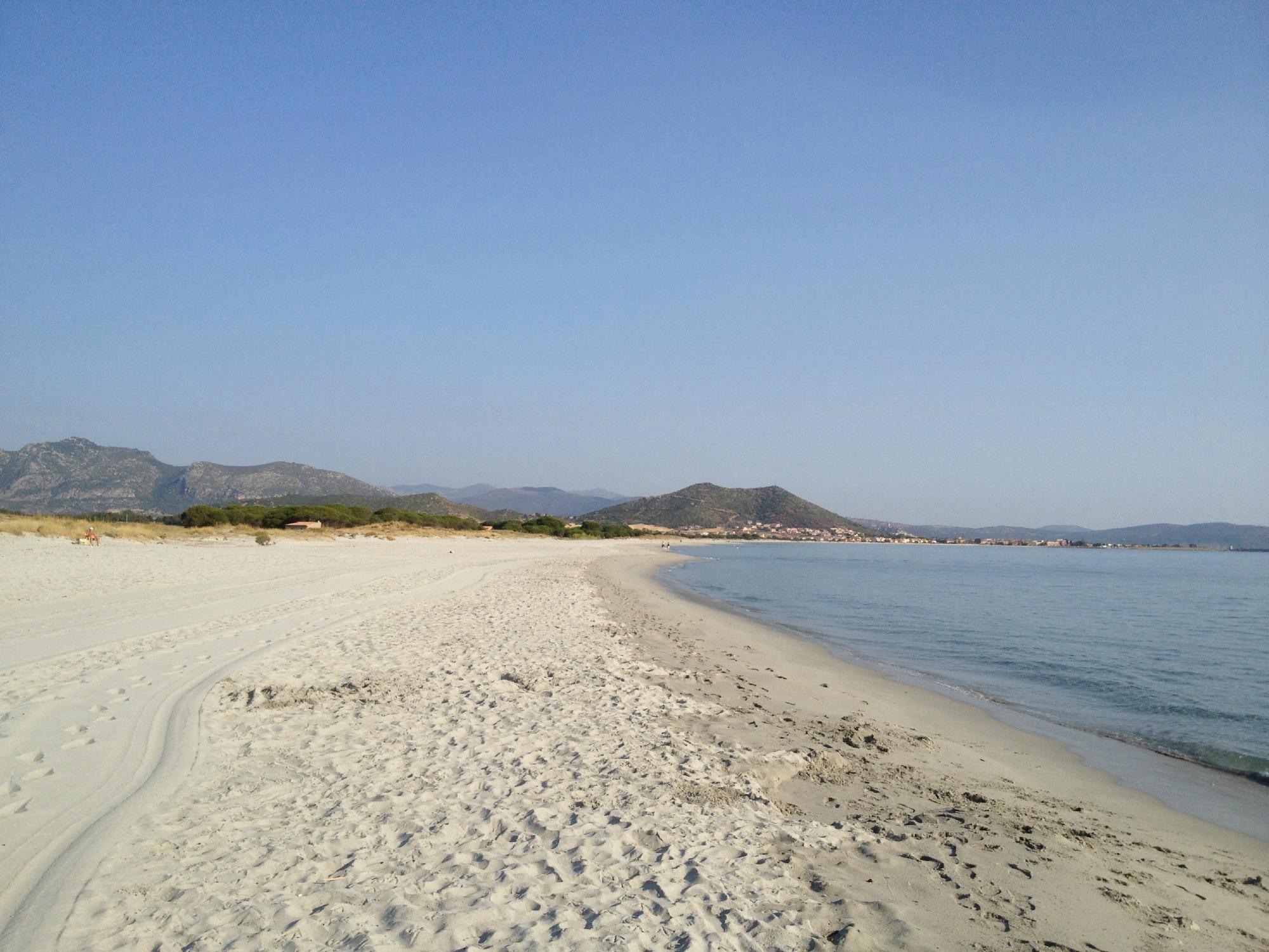Spiaggia Cala Ginepro e Sa Curcurica