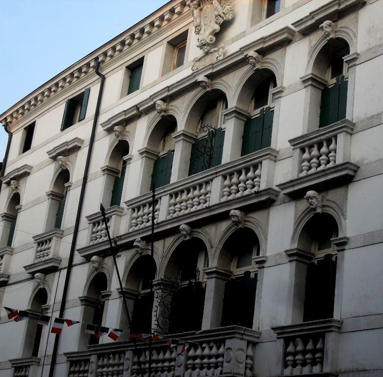 Palazzo Gregoris