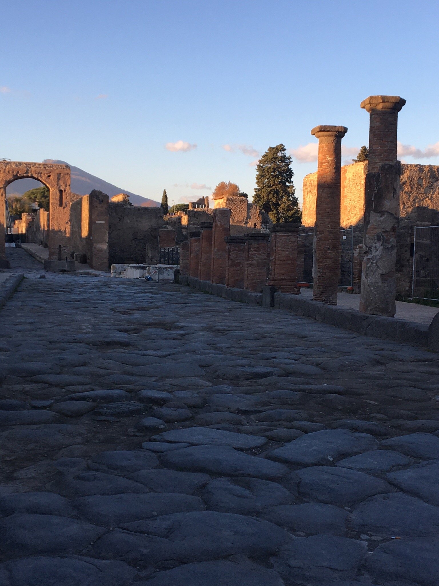 Pompeii with Linda